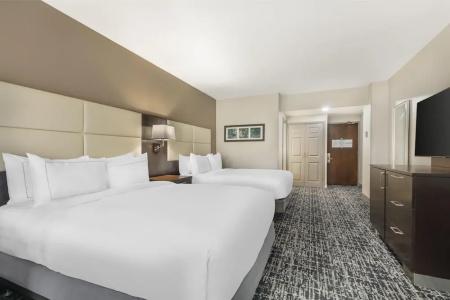 DoubleTree by Hilton Williamsburg - 73