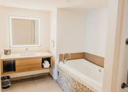 Holiday Inn Macon North by IHG - 8