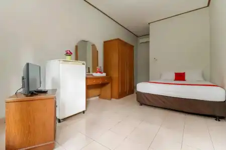 Reddoorz Plus @ Karet Pedurenan 3 - 48