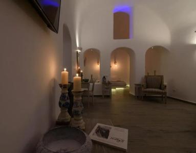 Angel Luxury Suites - 10
