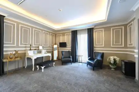 D'Lux Boutique - 19