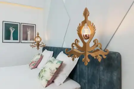 Nyx Chic Manor - 97