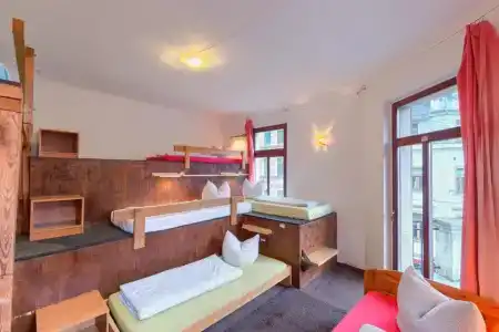 Lollis Homestay - Hostel - 36