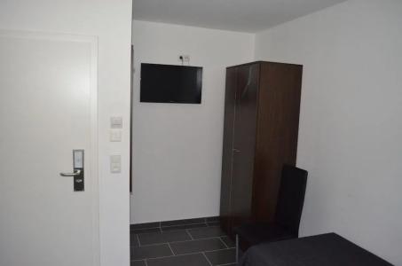 Zwei Raben Pension - 9