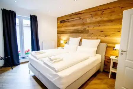 Schiefer Suite & Apartments - 101