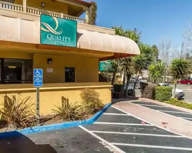 Quality Inn Oakland Airport - 17