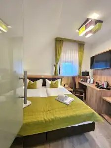 Weindes Riesling Zum Grünen Kranz - 102