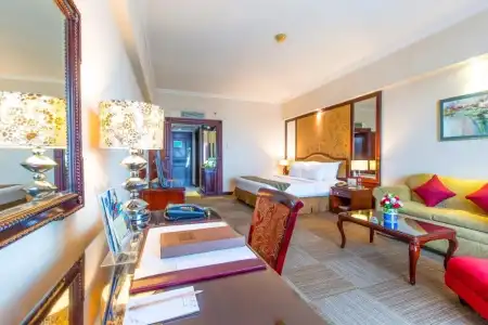 Sunlake Waterfront Resort and Convention - 6