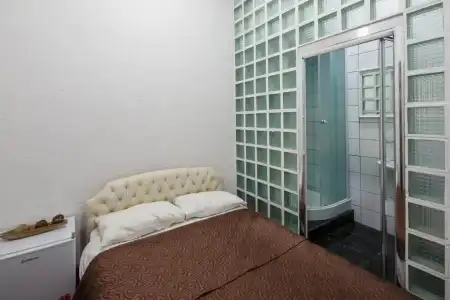 Mezzanine White - 20
