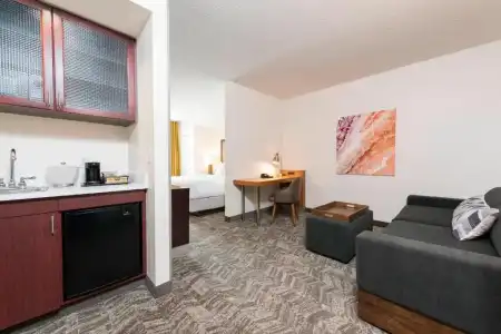 SpringHill Suites by Marriott Grand Rapids North - 4