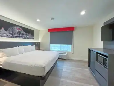 Ramada by Wyndham Anaheim Convention Center - 49