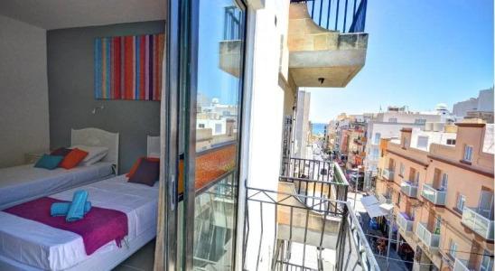 Hugo's Boutique - Adults Only - 6