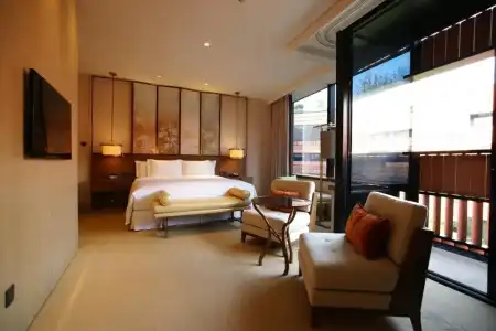 HUALUXE Shanghai Twelve at Hengshan by IHG - 53