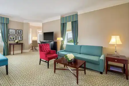 Fairmont Chateau Laurier Gold Experience - 60