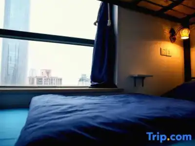 Only Cafe & Backpacker - 36