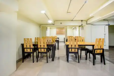 OYO 928 Leaf Hostel - 11