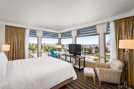 DoubleTree by Hilton San Diego Bayside - 106