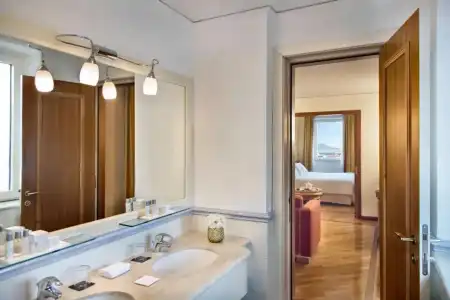 Renaissance Naples Mediterraneo - 102