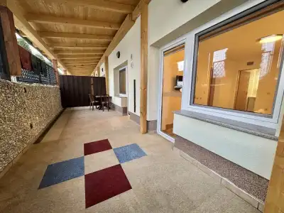 Center - 15