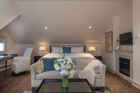 Stonehurst Place Bed & Breakfast - 46