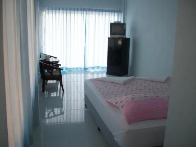 Naiharn On The Rock Resort - 21