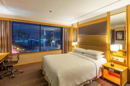 Renaissance Riverside Saigon - 57