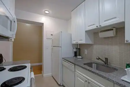 Best Western Plus Hospitality House - 24