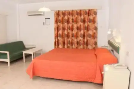 Seagull Apartments - 1