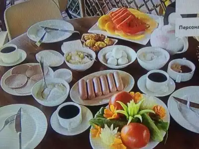 Gio's Guest House - 8