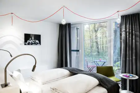 V-Hotel - 5