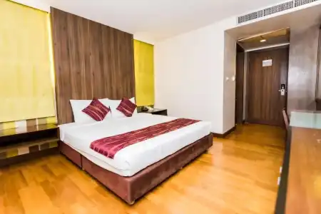 Bally Suite Silom - 27