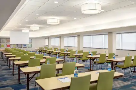 Holiday Inn Express San Antonio-Airport by IHG - 25