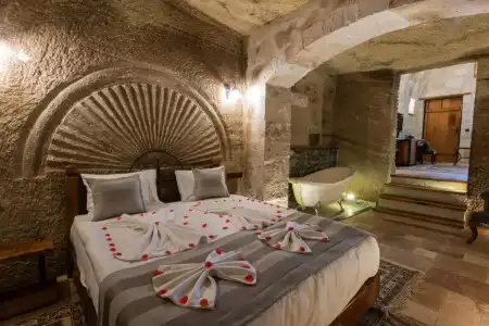 Sarnich Cave Suites - 17