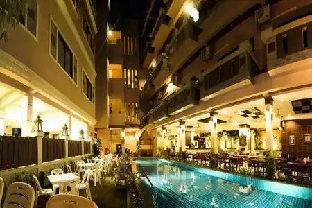 Seeka Boutique Resort - Relaxing Stay - Balcony, Pool & Near Beach - 12