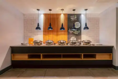 Hampton by Hilton London Park Royal - 35