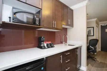 Sandman & Suites Calgary South - 61