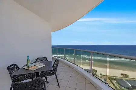 Pacific Views Resort - 64