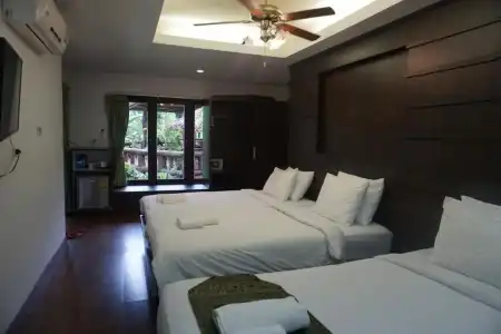 Rock And Treehouse Resort - 38