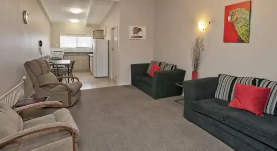 Sport of Kings Motel - 5