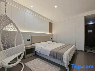 Longchen Holiday Inn (Shanghai Ruijin Hospital Yongjia Road Branch) - 59