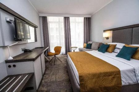 Best Western Plus Premium Inn - 46