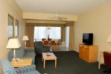 ChartHouse Clearwater Beach Marina - 18