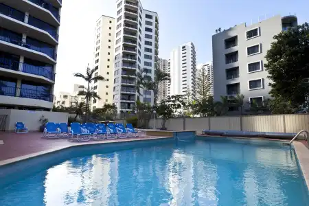 Surf Regency Apartments - 13