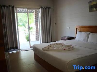 Scarlet Sails Resort - 11