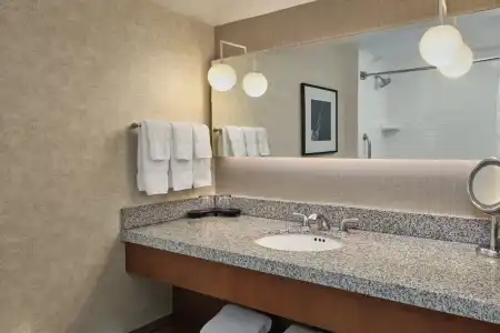 Loews Hollywood - 60