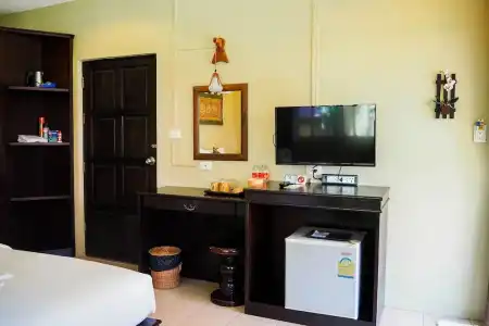 Lanta Castaway Beach Resort - 47