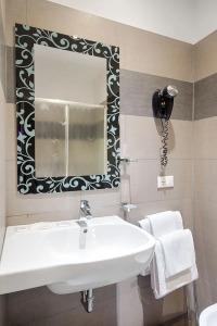 Imperial Suite Rome Guest House - 46