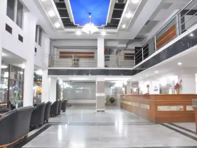 Highfive Guest House - 1