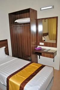 Puteri Bayu Beach Resort - 33