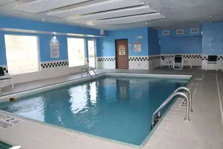 Quality Inn Evansville Eastland Area - 12